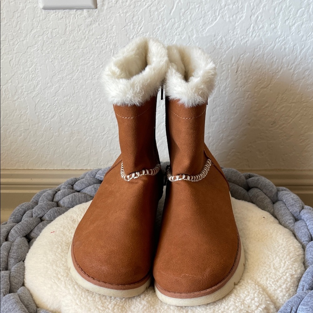 Girl's Faux Fur Lined Boots